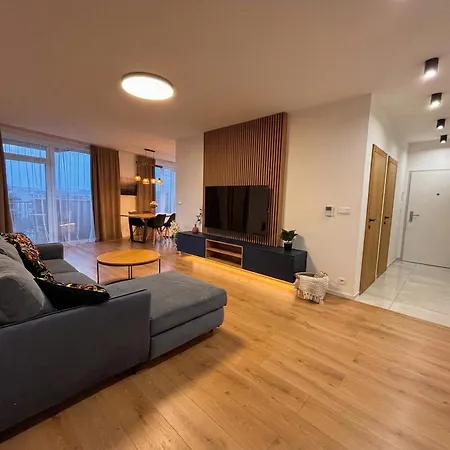 Apartamento Moderny Novy S Vyhladom & Parking *
