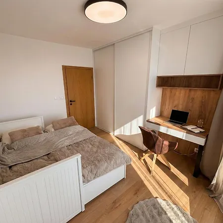 Moderny Novy S Vyhladom & Parking * Lubotice
