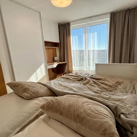 Apartamento Moderny Novy S Vyhladom & Parking